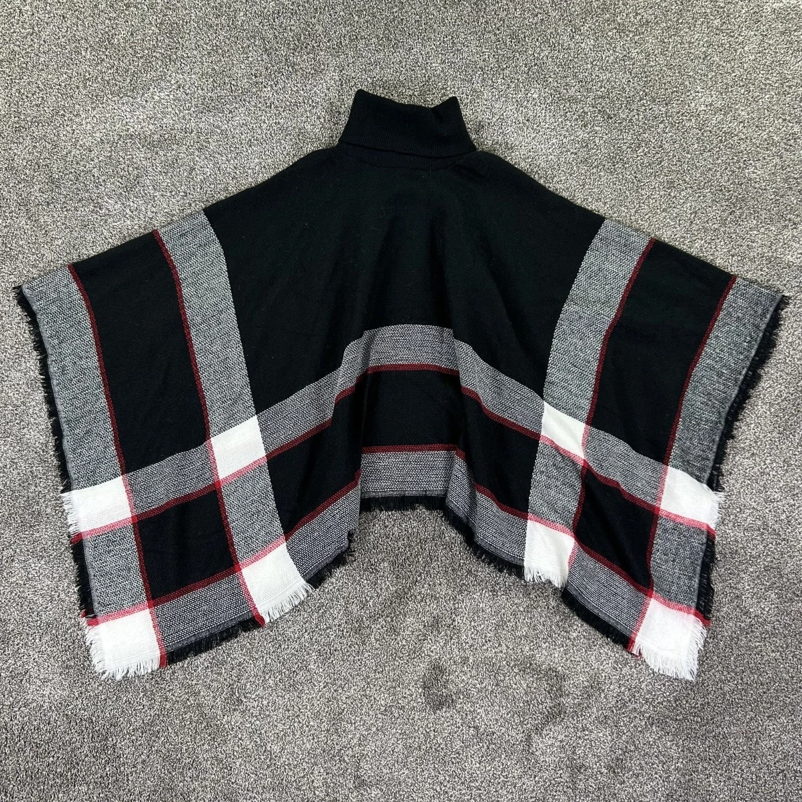 Ellie Kate Black Plaid Turtleneck Poncho Sweater Fringe Hem Womens One Size
Opens in a new window or