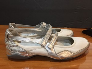 vintage dkny sneakers