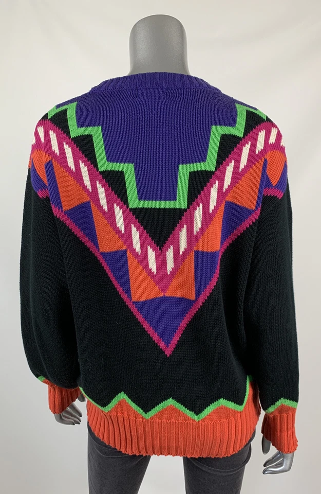 Suéter feminino SKYR L multicolorido geométrico gola redonda manga longa vintage  - Imagem 3 de 4