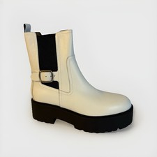 NIB Marc Fisher Dacilla White Leather Platform Ankle Boots Womens Size 7M Buckle