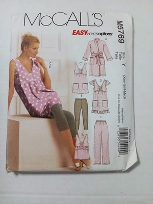 5769 McCalls Sewing Pattern. Misses Robe, Belt, Top, Nightgown, Leggings