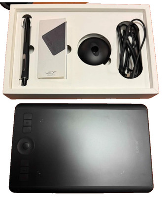 Wacom Intuos Pro Pen Tablet, Small PTH460 (KOA) Pro pen  included