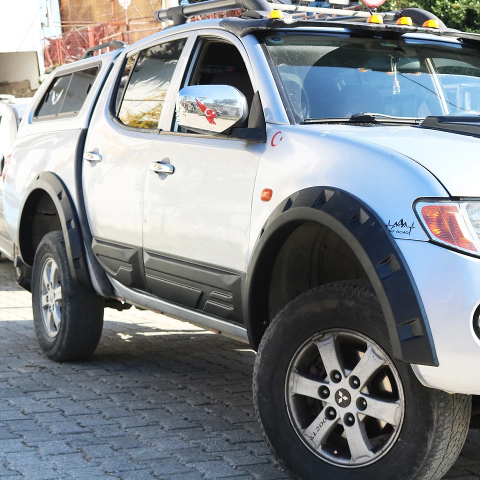 Ensanchamiento del paso de rueda guardabarros listones de protección 4 piezas 2014-2023 para Mitsubishi L200 - Imagen 3 de 4