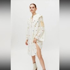 Urban outfitters Dorothea embroidered floral dress medium