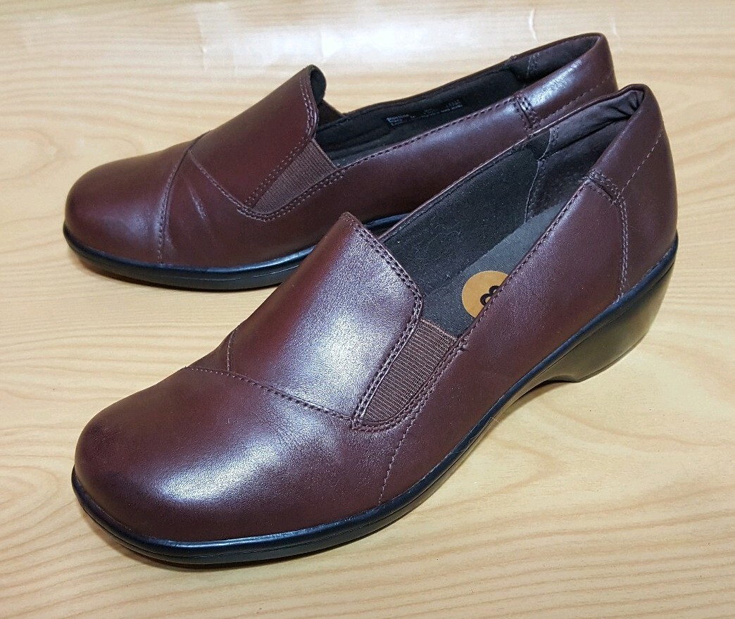 Clarks Brown Leather Loafers Moccasin Women display picture 1