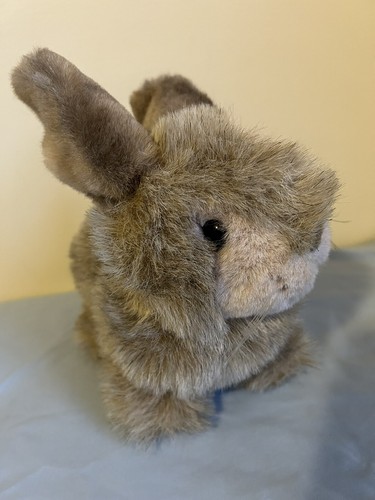 Realistic Soft Bunny Rabbit stuffed toy Jerry Eisner Co. - Picture 11 of 11