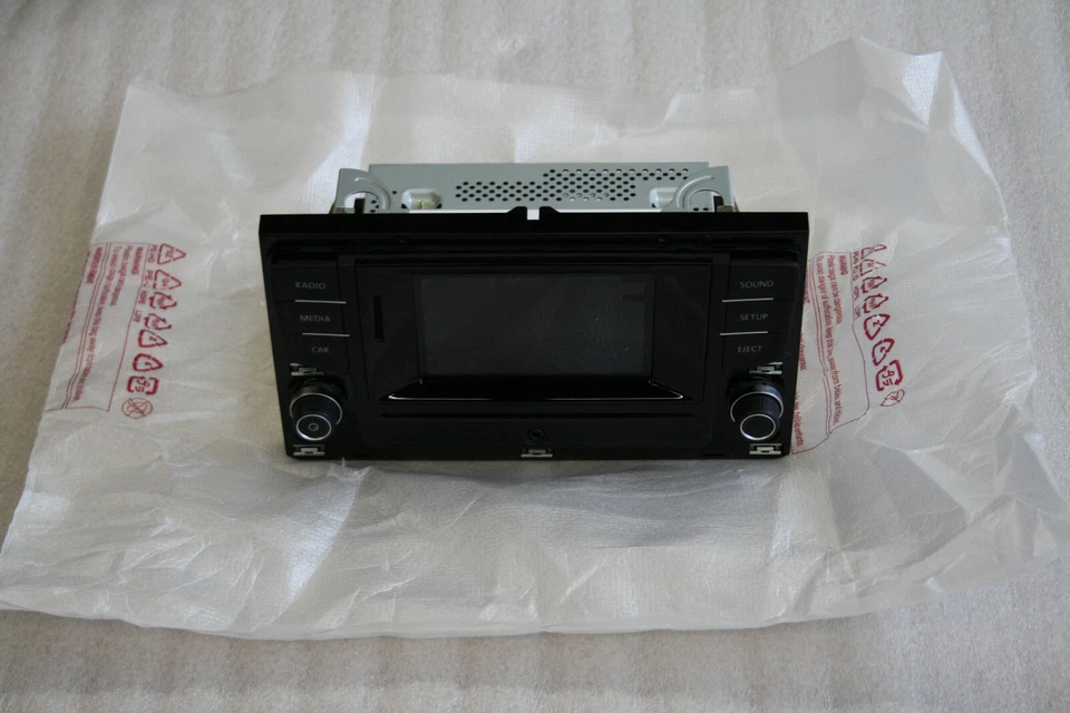 ORIGINAL VW Golf Passat Tiguan Radio Colour DAB+ Digitalradio 5G0035867F - Bild 2 von 4