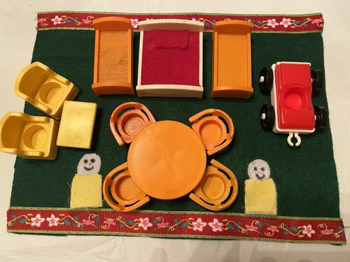 Vintage 1980 Fisher Price #952 Little People Furniture Tudor House And Yellow