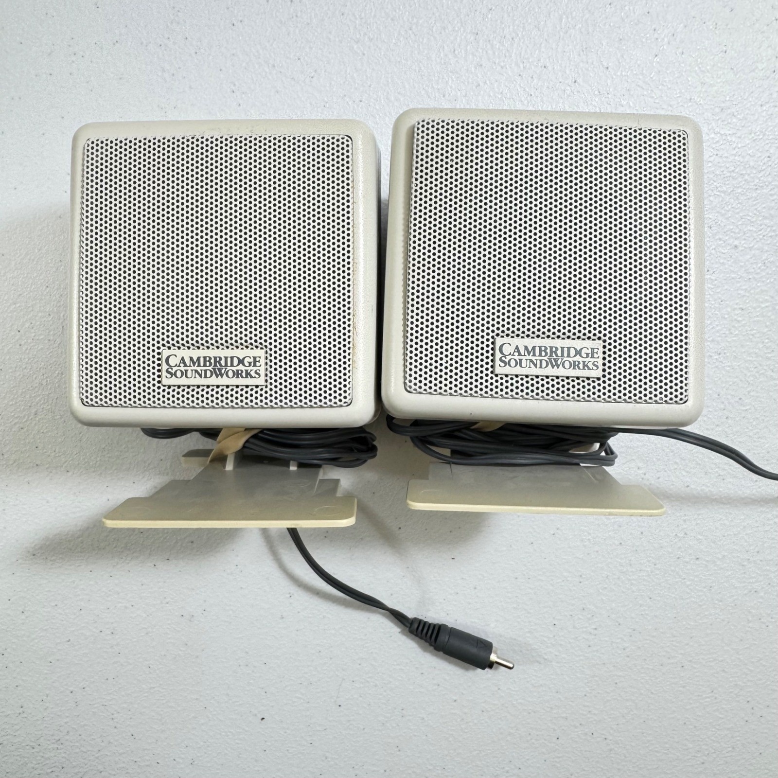 Cambridge Soundworks Desktop Computer Speakers Beige Cables 