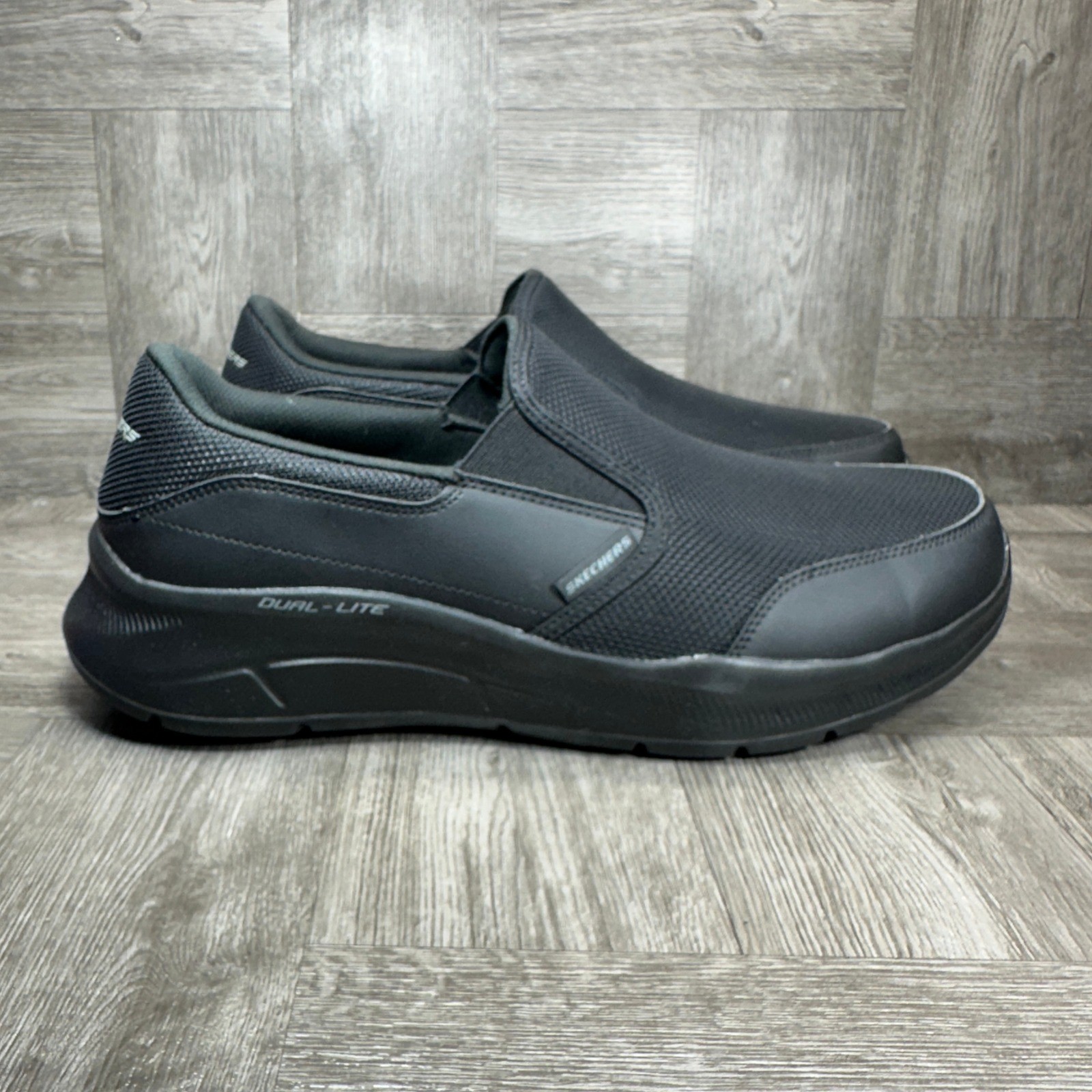 Skechers Walking Shoes Mens 12 Wide Black Slip On Dual-Lite Comfort NEW-image