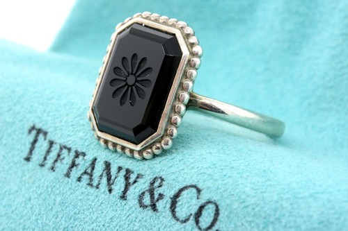 Tiffany \u0026 Co. Ring Ziegfeld Onyx Daisy 
