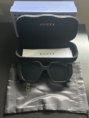 New Gucci GG0956s Oversize Squared Women Sunglasses Black Frame Black Lens - Afbeelding 1 van 5