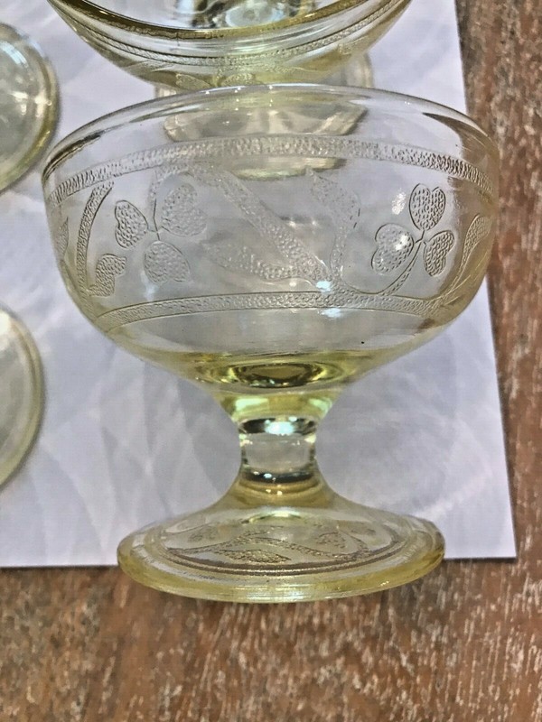 CLOVERLEAF PATTERN DEPRESSION GLASS-3 DESSERT PLATES,6 SHERBETS, SUGAR, RARE  