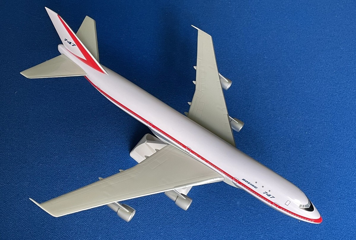 Boeing 747-100 