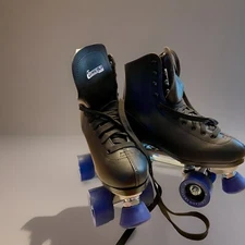 Chicago Skates CRS405-7 Mens Rink Skate- Size 7- Black ~Blue Wheels, Nice!