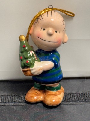 1970's Peanuts Linus With Christmas Tree 3'' Ceramic Ornament