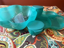 Tupperware Chip N Dip Bowl Set 24 Cup Open House Style Green