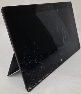 Microsoft Surface RT| 10.6in| 32GB| NVIDIA Tegra 3| Cracked screen Microsoft Surface RT| 10.6in| 32GB| NVIDIA Tegra 3| Cracked screen