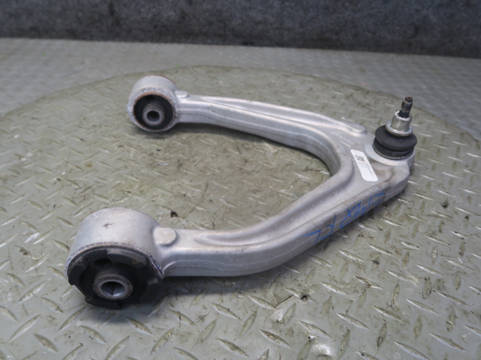 Maserati Quattroporte 2017-2021 Front Left Upper Control arms Set
