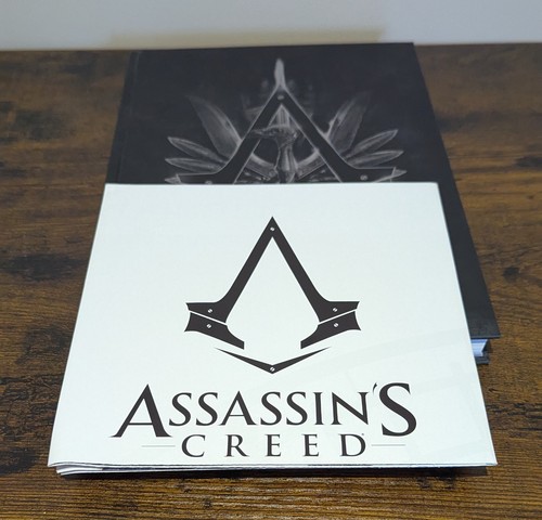 Assassin's Creed Syndicate Collector's Edition Strategy Guide Hardback - Picture 6 of 6