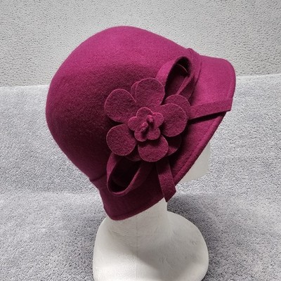 Banana Republic Burgundy Wool Hat Burgundy red wool hat, winter accessory Very small,... | Depop main image 4