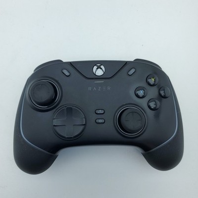 Razer Wolverine RZ06-0401 Chroma Wired Gaming Pro Controller for Xbox & PC