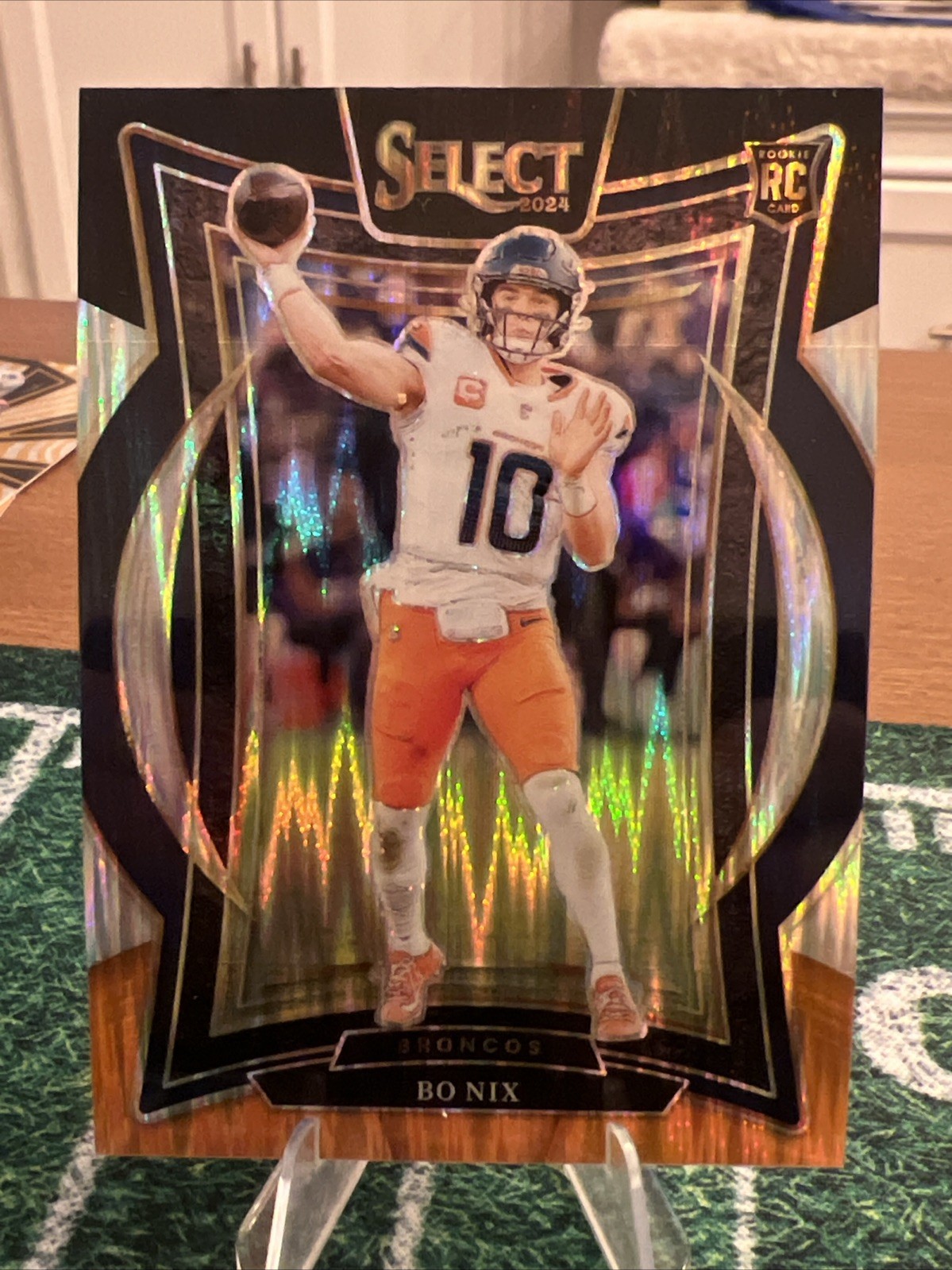 2024 Panini Select - Concourse Bo Nix #30 Black & Orange Shock Prizm (RC)