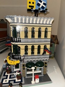 Lego Creator: Grand Emporium (10211) With 2182 Pieces Copy Set *See Description*