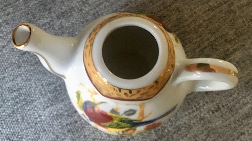PORCELAIN ART ~ MINIATURE TEAPOT ~ 3” TALL ~ GILDING PERFECT ~ NEW - Picture 8 of 8