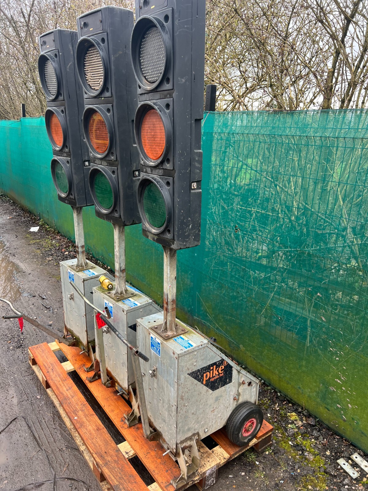 3x Pike Signals Road Traffic Light Red Green amber £500+vat led Bulb Tops Works eBay