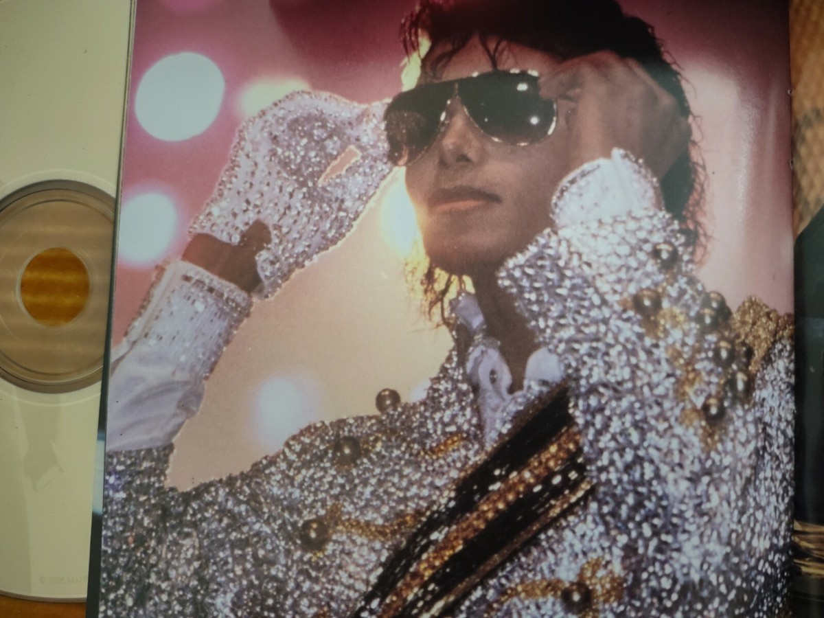 Two CD Set 1979-95 History by Michael Jackson w/Collectible Pics