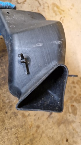 KAWASAKI NINJA ZX14R ZZR1400 GEN 1 2006- 2011  RHS AIR INTAKE DUCT PIPE - Picture 2 of 7