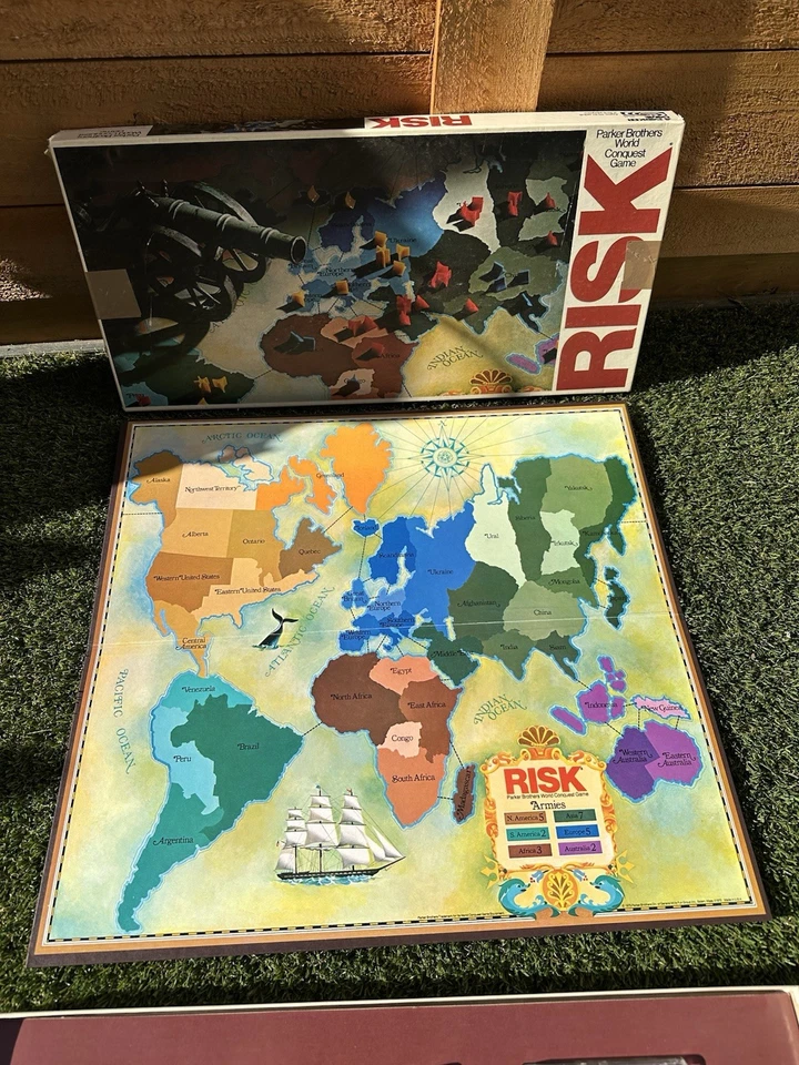 1975 Risk Board Game Parker Brothers Complete in Very Good Condition - Image 4 of 4