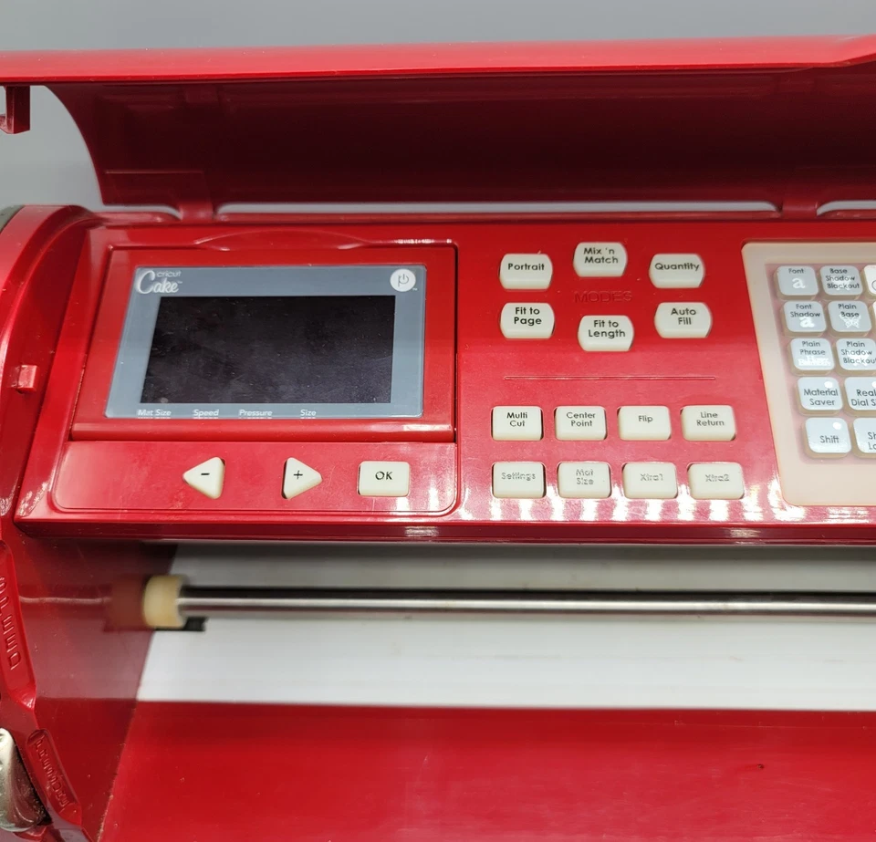 Cricut Cake Personal Electronic Cutting Machine TF - Image 4 of 4