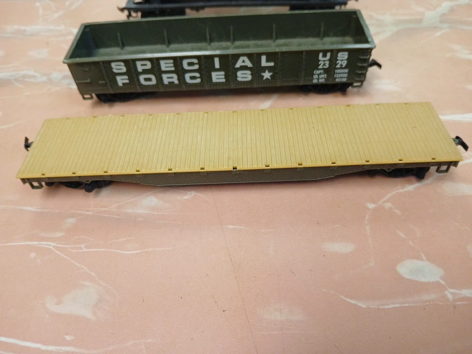 TYCO HASBRO GI JOE 1983 BATTLE SET 5 PIECES TRAIN HO Track Bridge Lot Untested  - Image 4 of 4