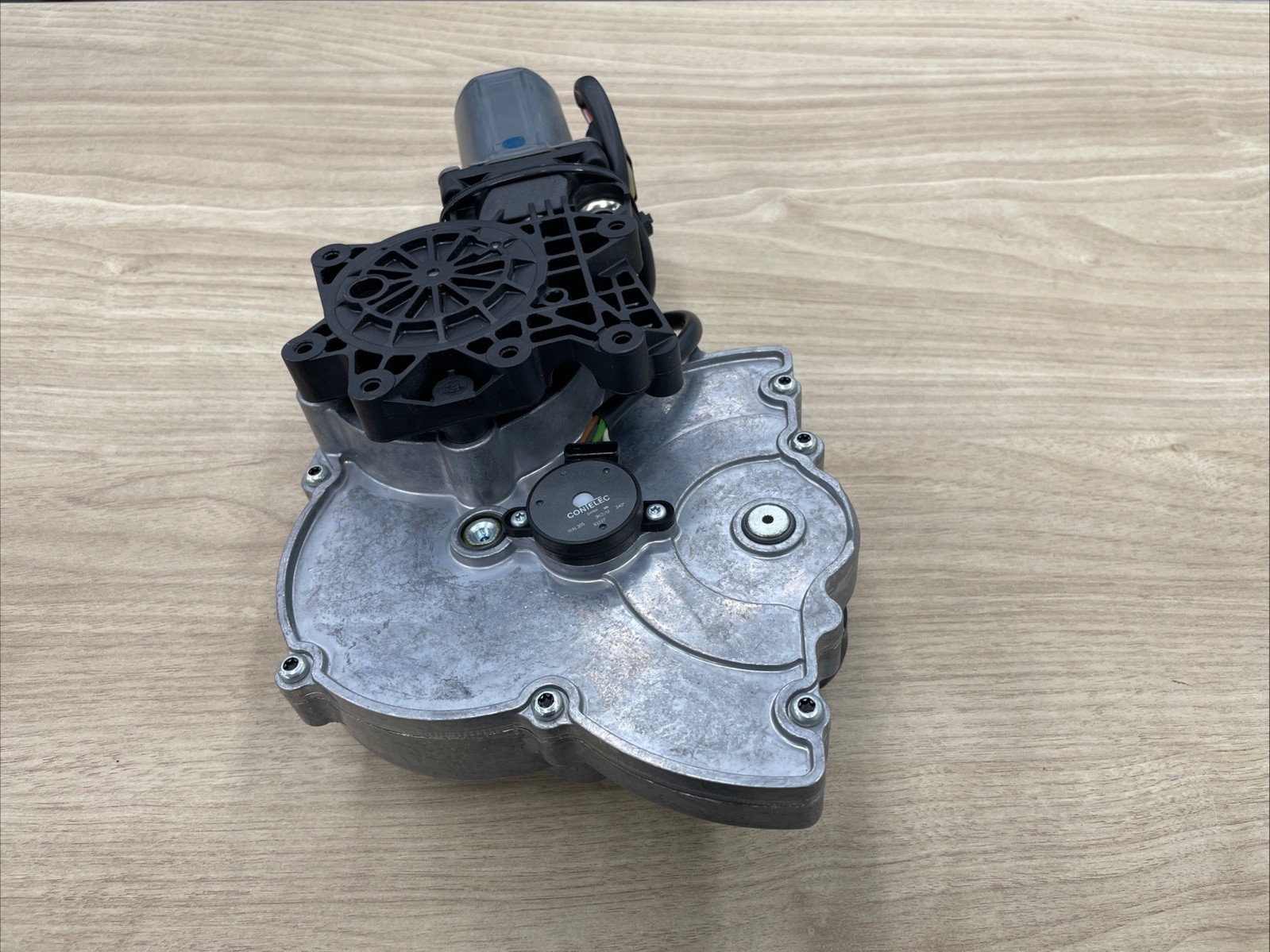 2009 BENTLEY CONTINENTAL TRUNK DECK LID POWER MOTOR  ACTUATOR OEM 3W0827852E ￼