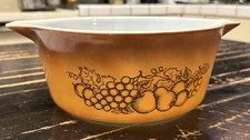 Vintage Pyrex Old Orchard Fruit 2.5 Quart Round Casserole Dish 475-B No Lid
