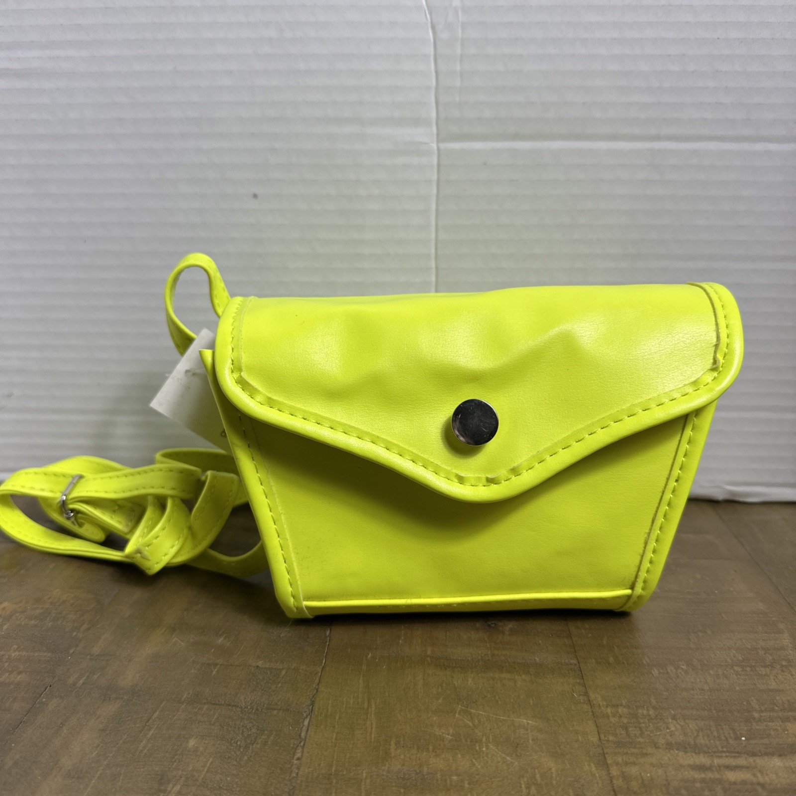 Nwt New Mondani New York Xhilaration Bright Yellow Shoulder/Belt Bag Purse