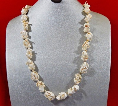 VTG UNIQUE 70's MODERNIST CHUNKY OFF WHITE FREE FORM LUCITE  NESTS 30'' NECKLACE