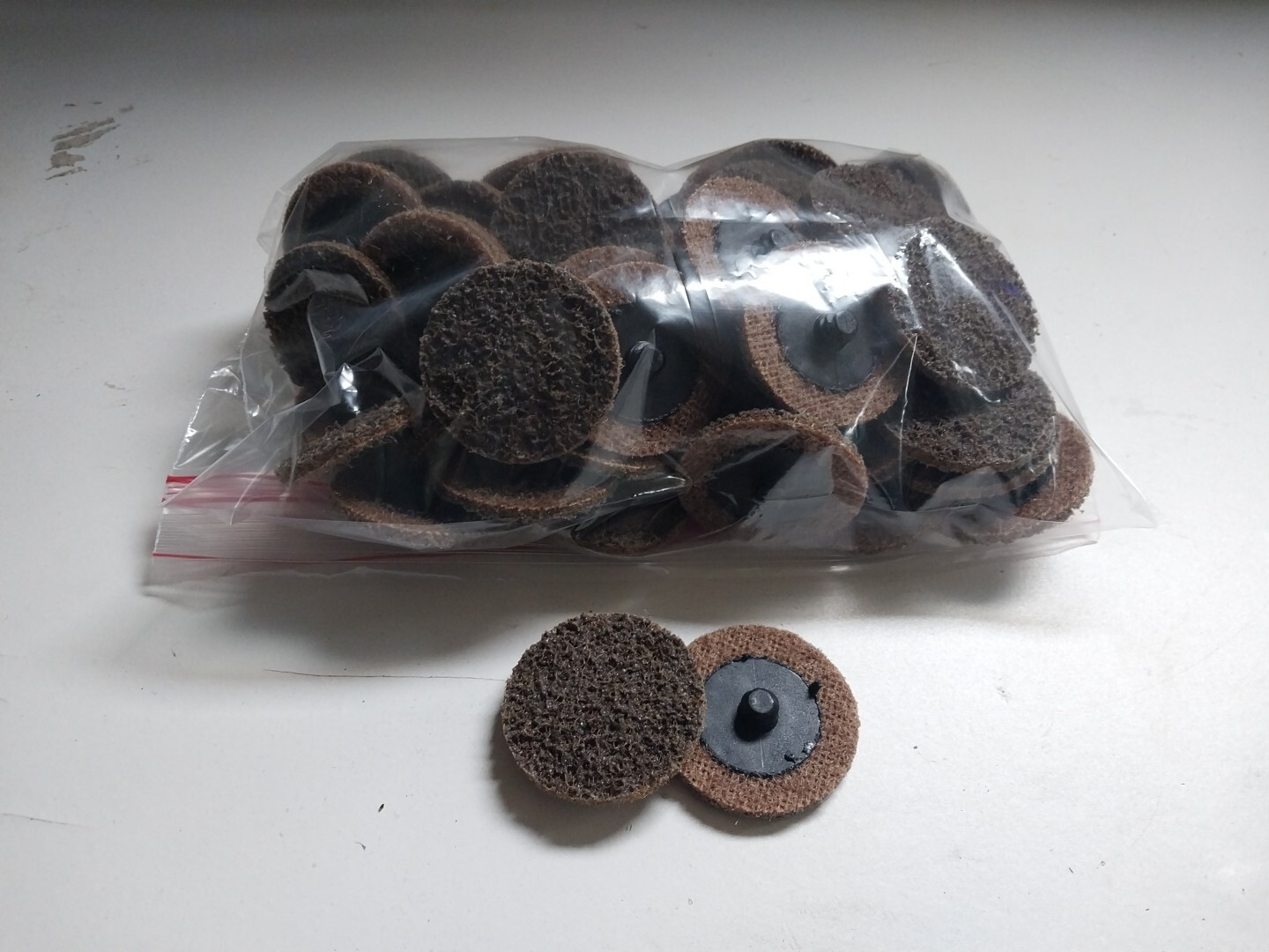 50x 2 inch Coarse Surface Conditioning Discs Roll Lock Die Grinder Sanding Pads