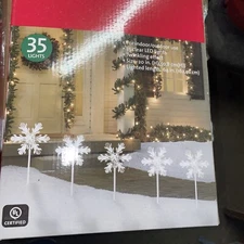 Winter Wonder Lane Cool White Twinkle Snowflake 5-Piece LED Pathway Marker 