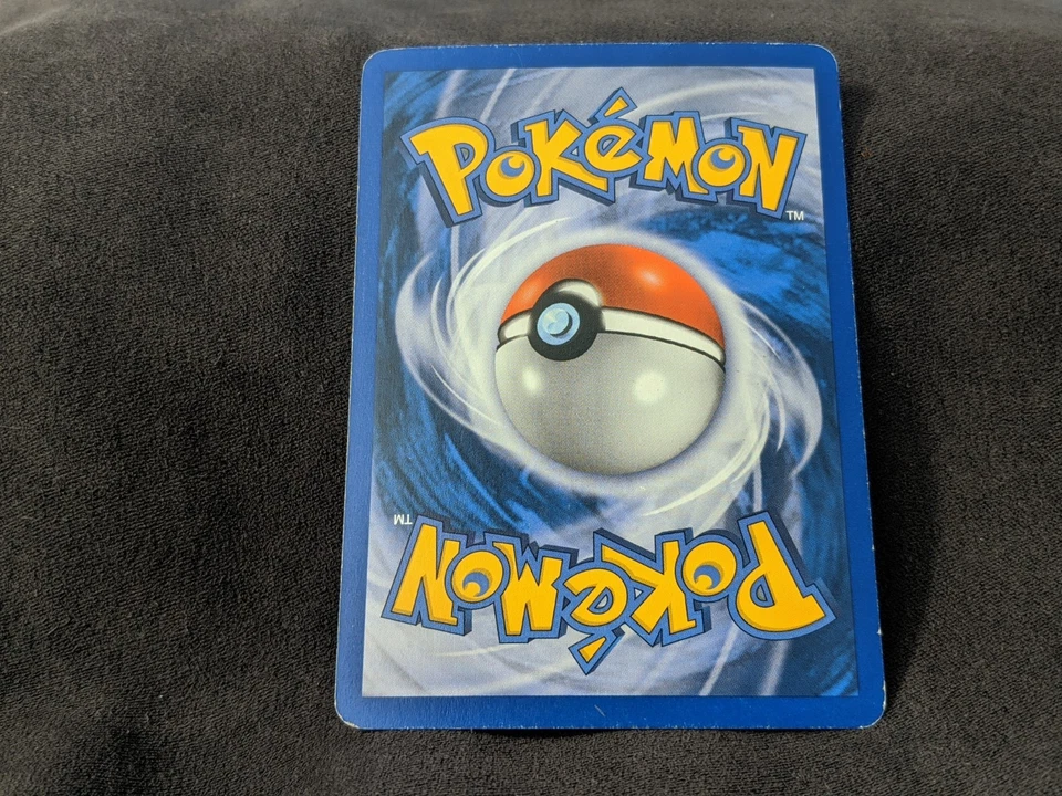 Zapdos 19/110 Legendary Collection Reverse Holo - Image 2 of 4