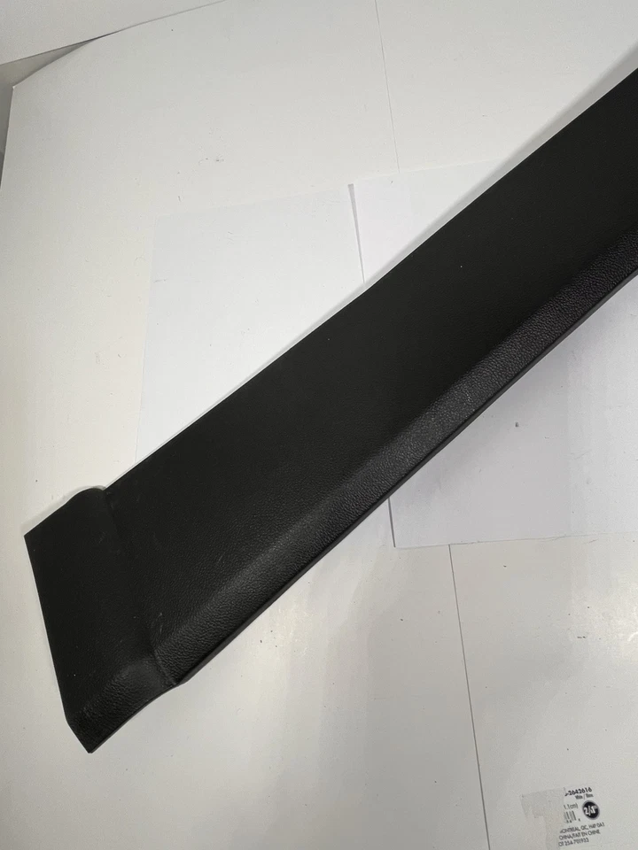 CHEVROLET TAHOE CONSOLE LEFT SIDE LOWER TRIM PANEL OEM 2015 - 2020 22885230 - Image 3 of 4