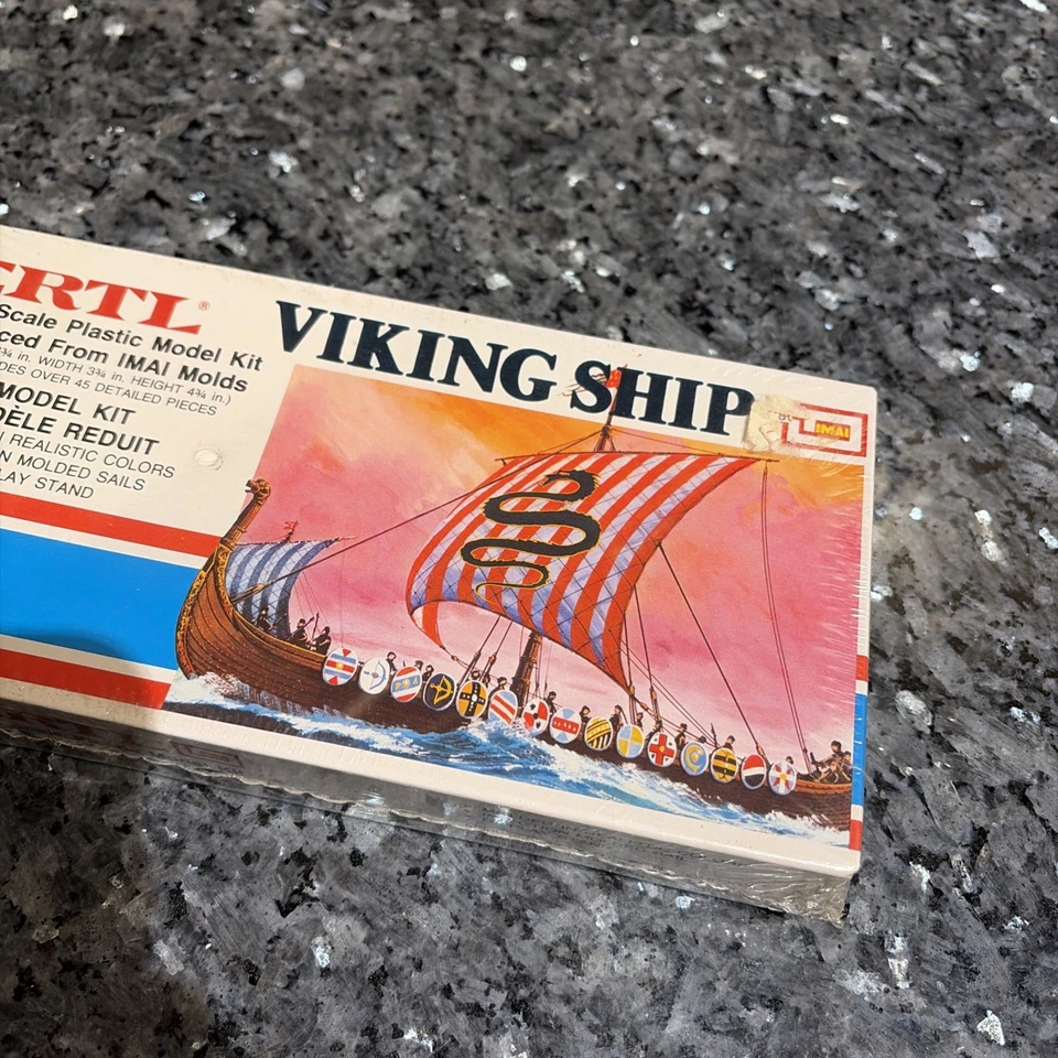 Kit Modelo Plástico Vintage ERTL IMAI Barco Vikingo Escala 1/90 Moldeado en Color 8081 Foto 3 de 4