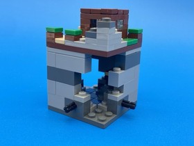 LEGO CUUSOO: Minecraft Micro World 21102 (No Box) Complete