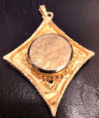 Vintage Landau ladies Pendant Watch Goldtone Swiss Made | eBay display picture 2