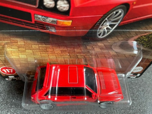 Hot Wheels Lancia Delta HF Integrale 117 Boulevard 1:64 coche modelo juguete embalaje original - Imagen 10 de 18