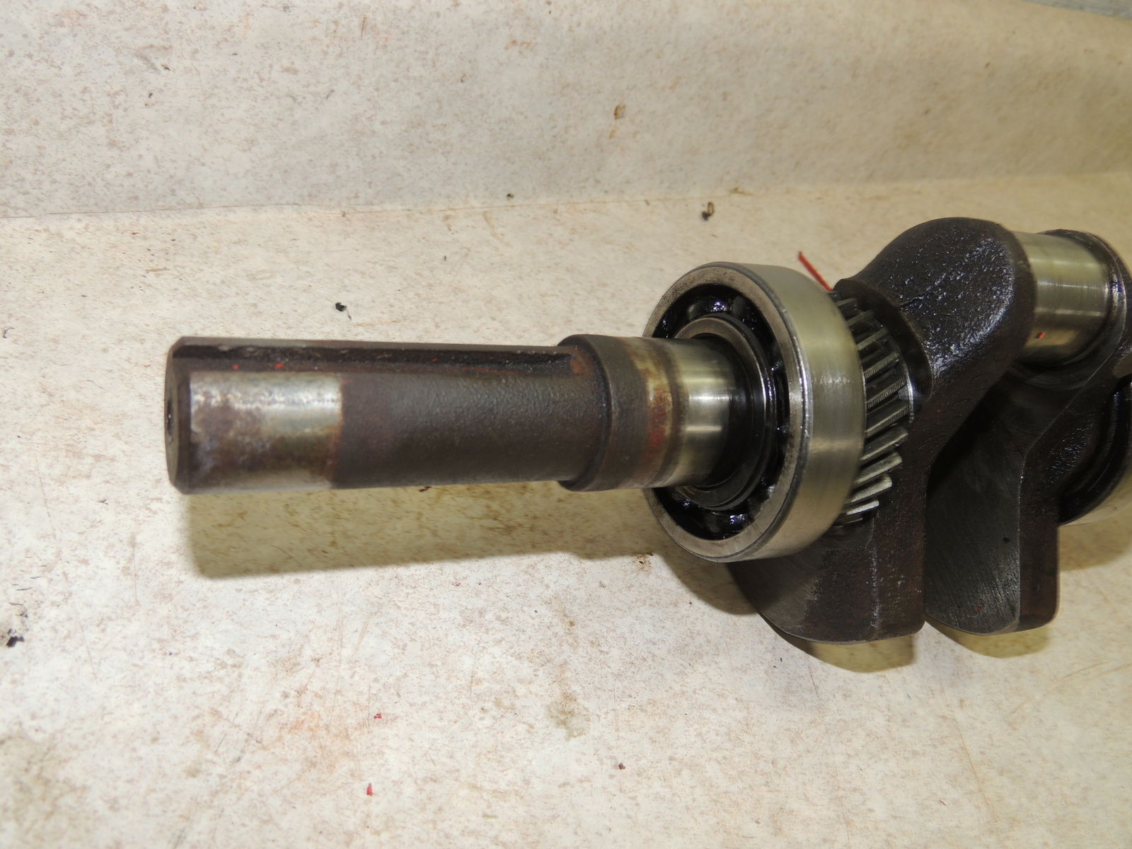 Clinton 1600 Small Engine Crankshaft, STD Journals, Clean, 16100C eBay