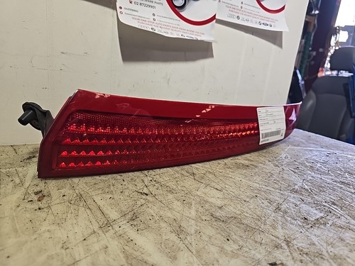 VOLVO XC90 09/2006-12/2014 LEFT TAILLIGHT UPPER - Picture 2 of 4
