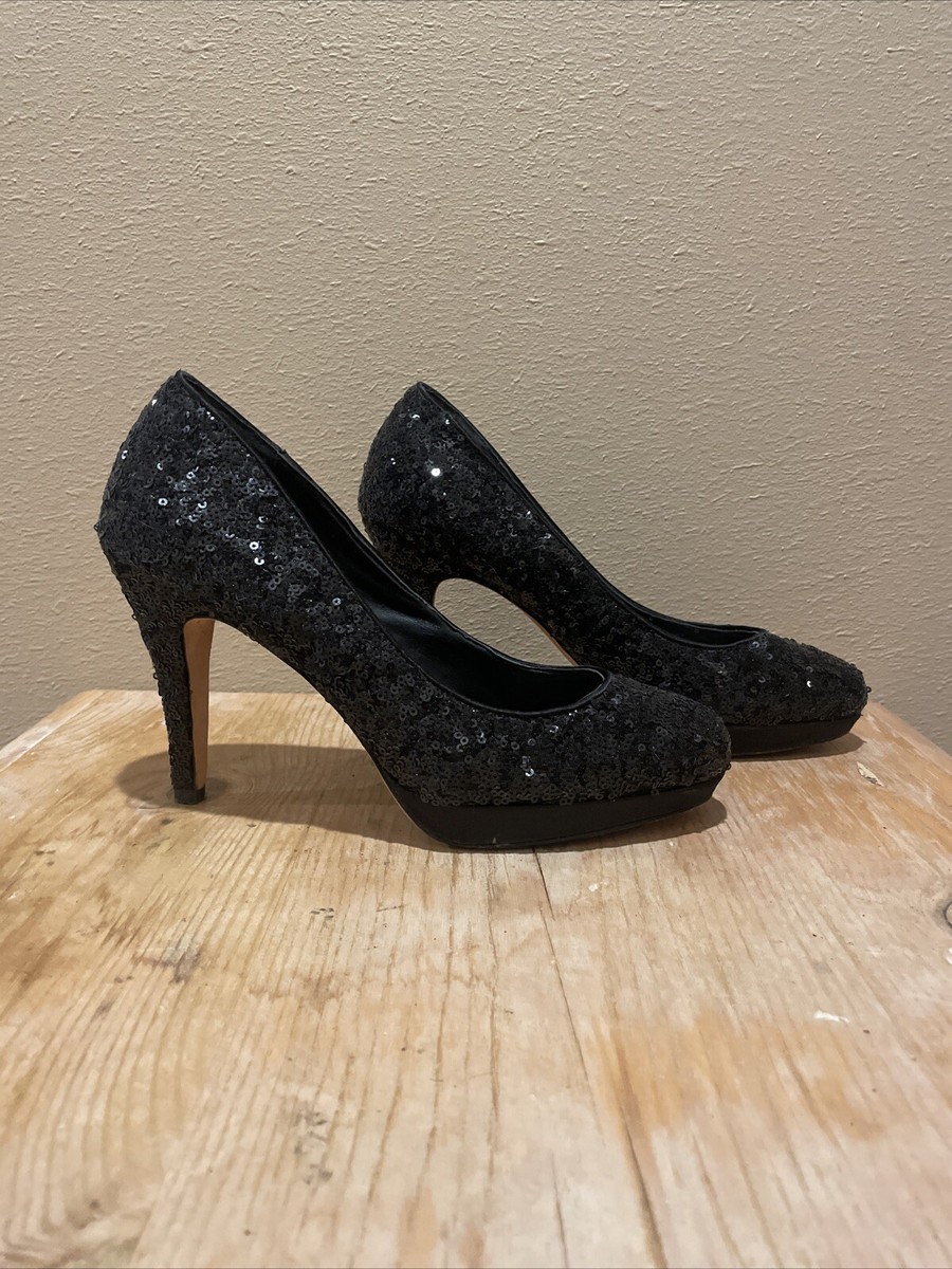 White House Black market leather Outsoles sequenced pumps size black